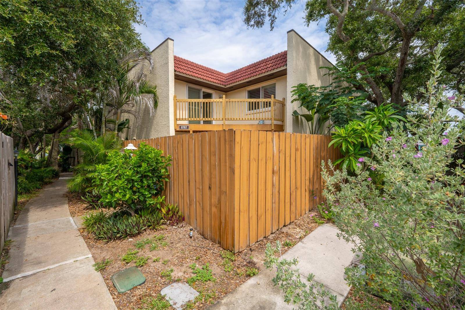 8767 LIVE OAK CT, Cape Canaveral, FL 32920