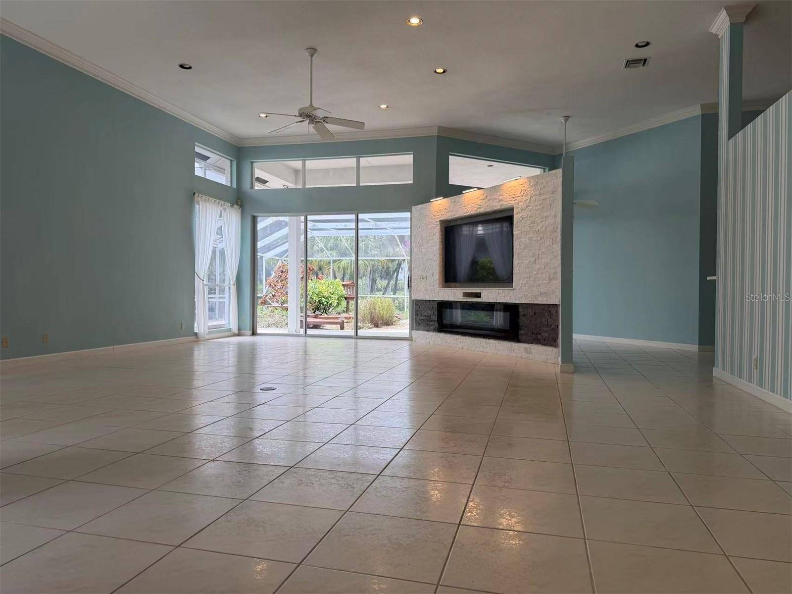 173 ORANGE TREE DR, Atlantis, FL 33462