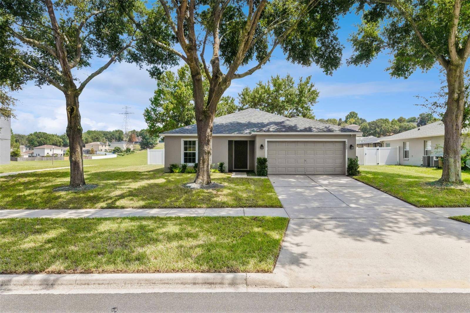 1887 VALE DR, Clermont, FL 34711