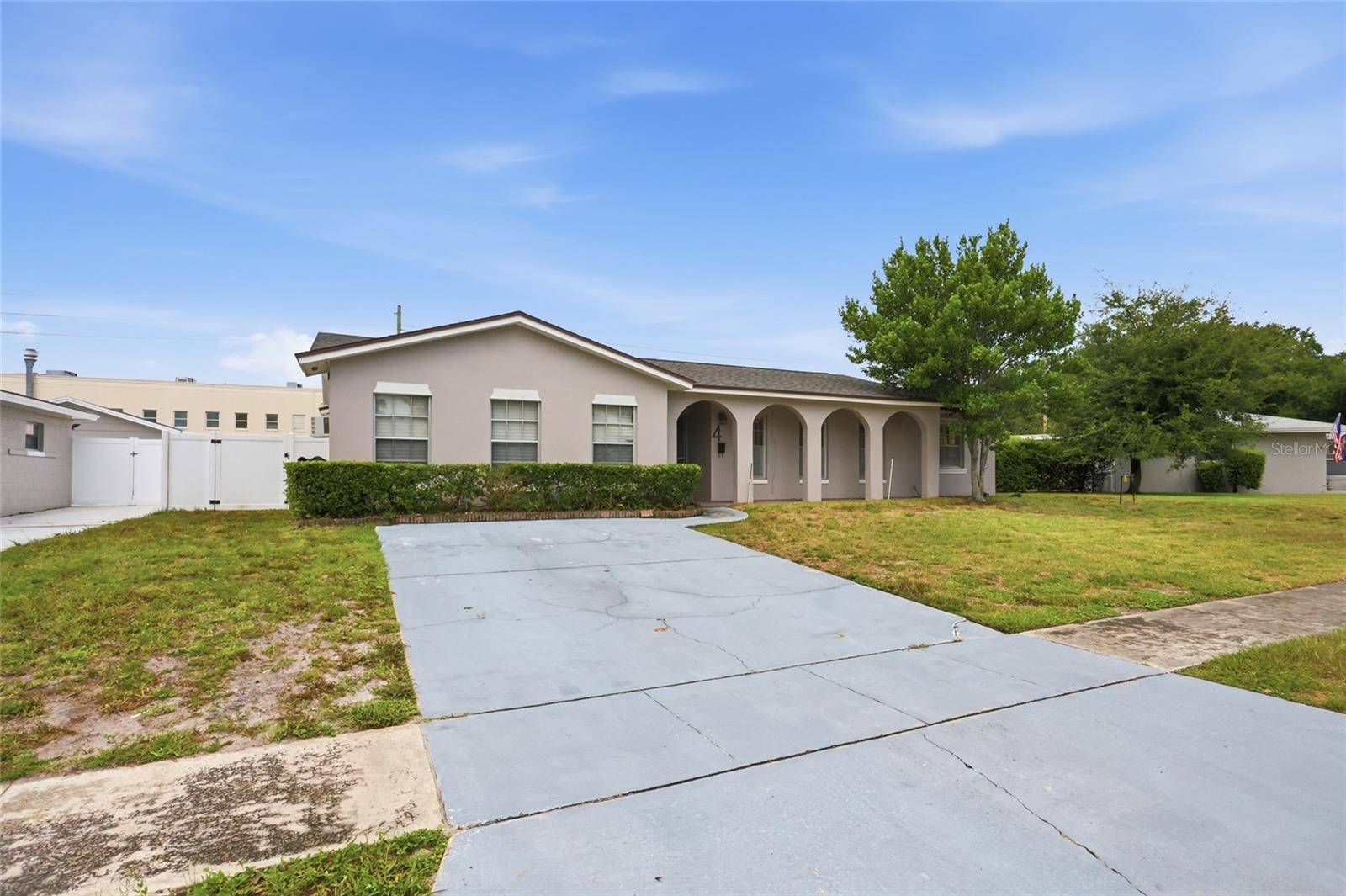 4 CARRIAGE HILL CIR, Casselberry, FL 32707
