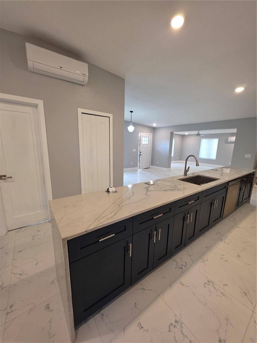 1911 W AMELIA ST, Orlando, FL 32805