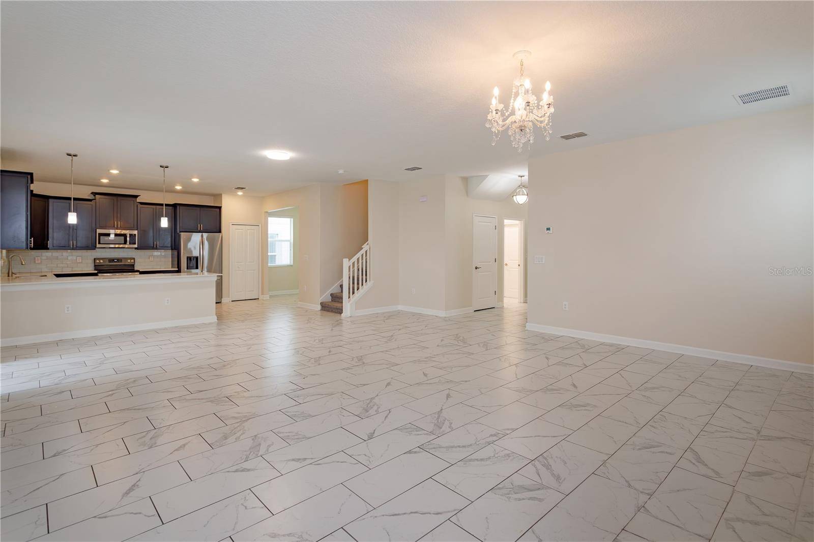 1673 MOON VALLEY DR, Davenport, FL 33896
