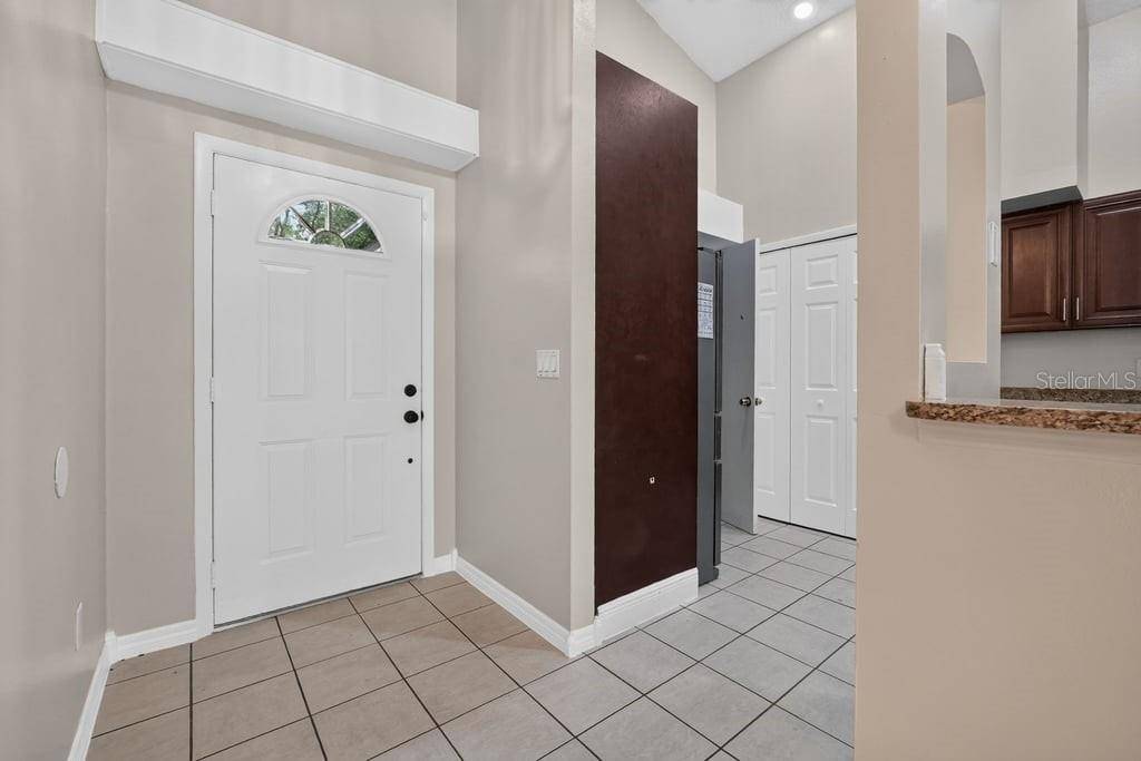 97 ABBEY HOLLOW DR, Apopka, FL 32712