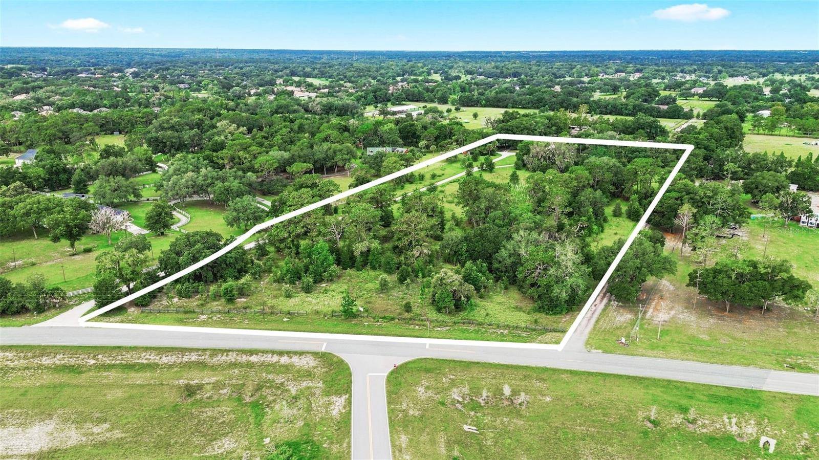 SAHARA CT, Sorrento, FL 32776