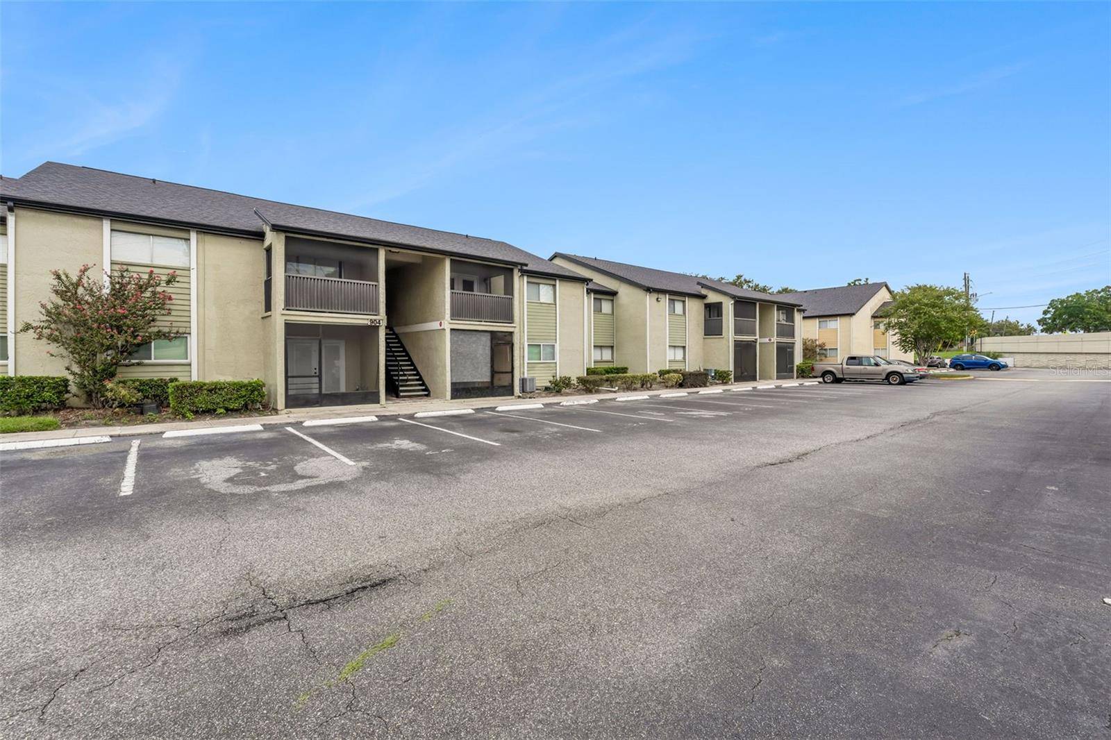 904 LAKE DESTINY RD #H, Altamonte Springs, FL 32714