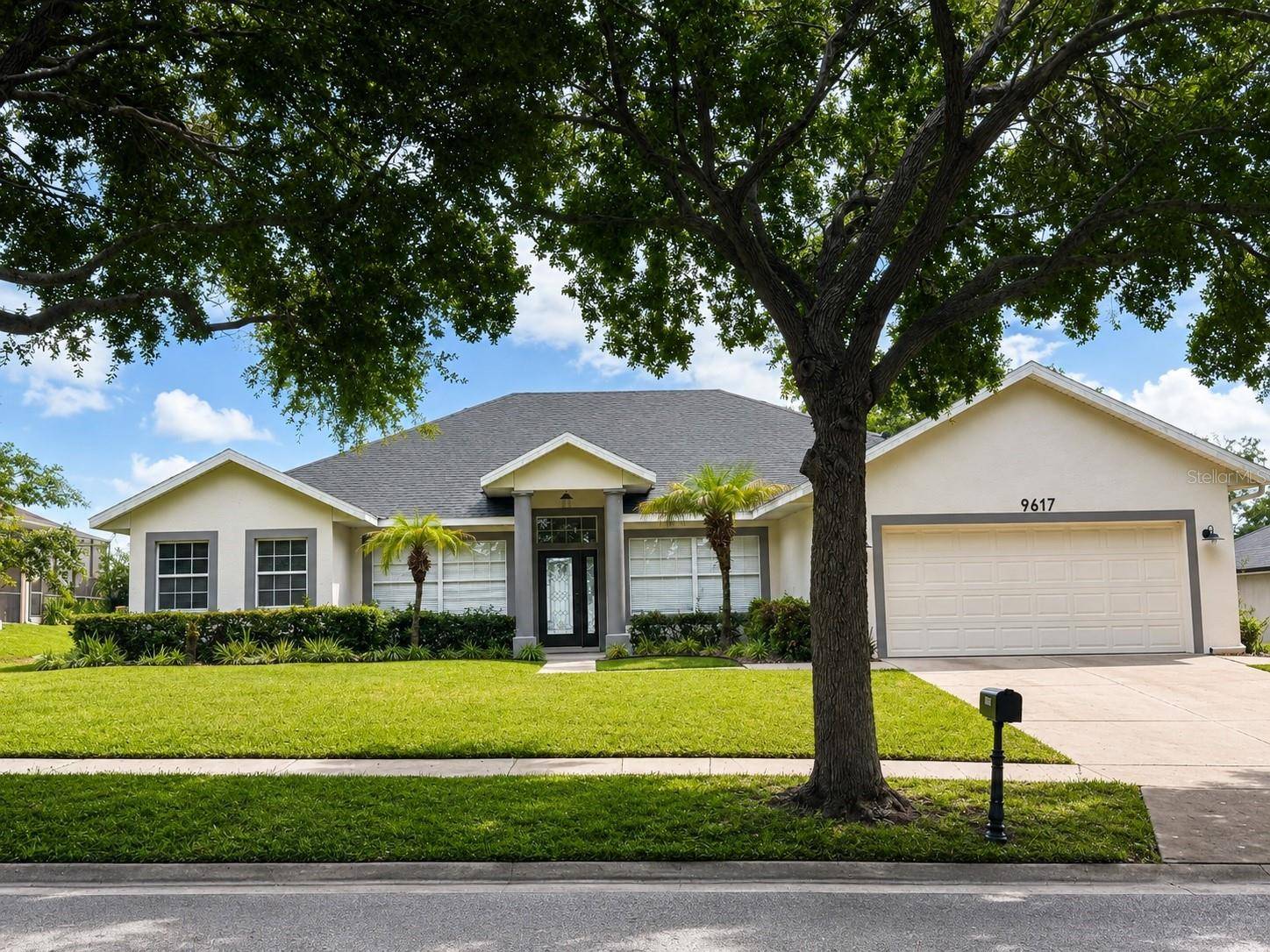 9617 SPRING LAKE DR, Clermont, FL 34711