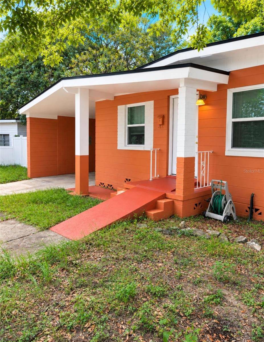 6160 STRAWFLOWER PL, Jacksonville, FL 32209