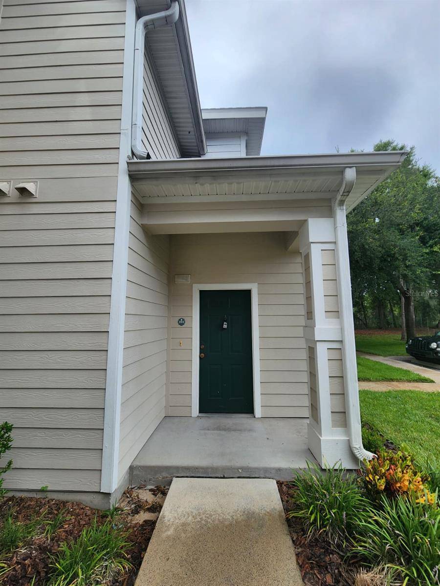 142 SOUTHERN PECAN CIR #204, Winter Garden, FL 34787