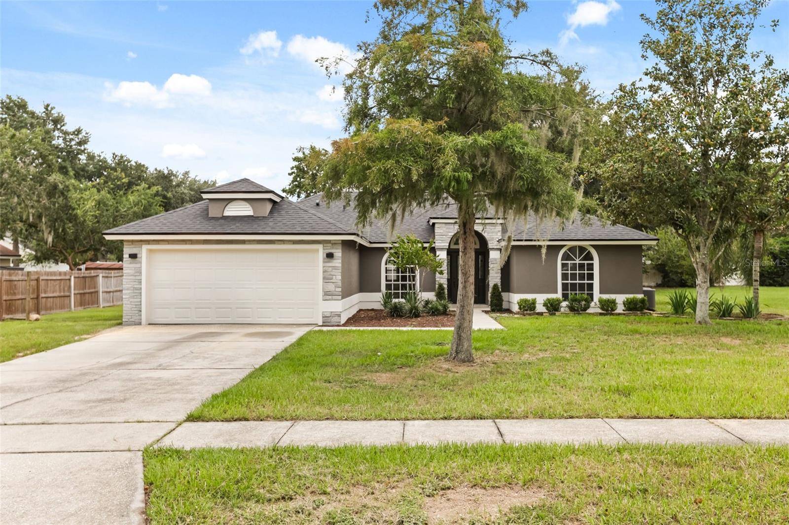 13031 SCOTTISH PINE LN, Clermont, FL 34711