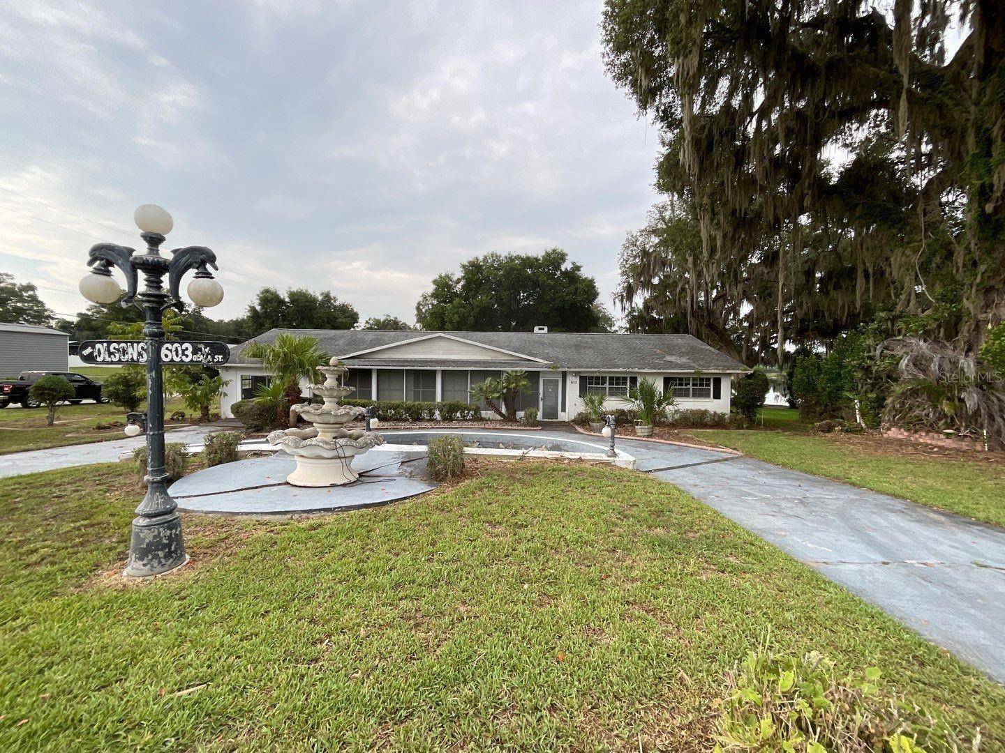 603 W OCALA ST, Umatilla, FL 32784