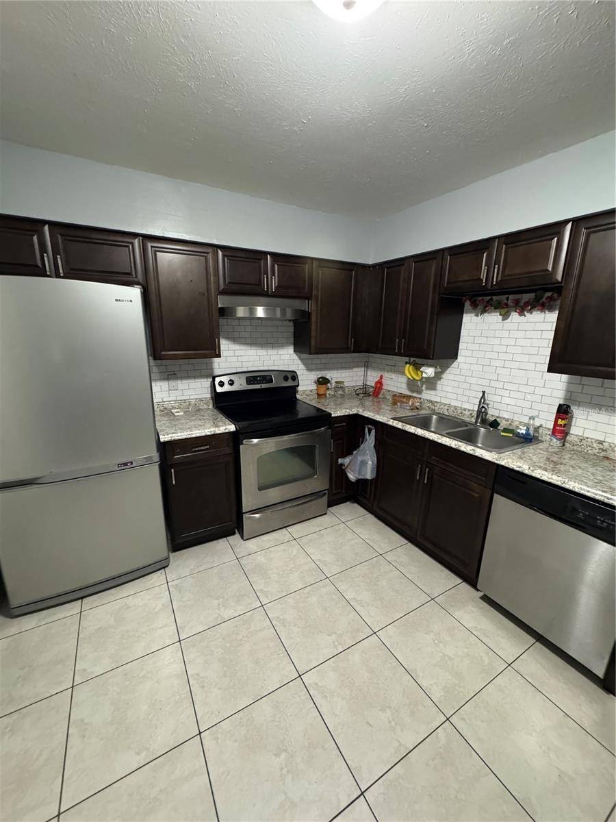 1800 WARRINGWOOD DR #C6, Orlando, FL 32839