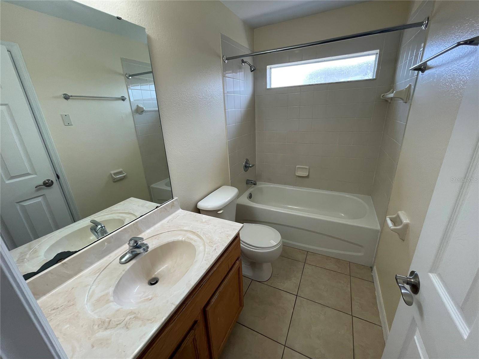 1406 VISTA DEL LAGO BLVD, Dundee, FL 33838