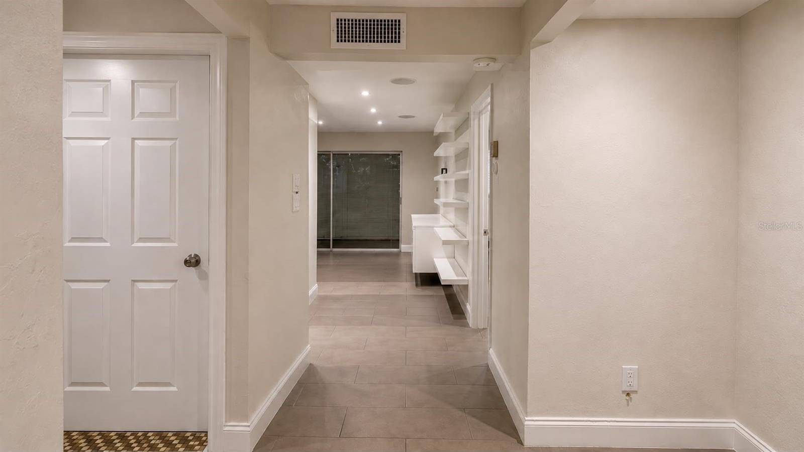 8810 W MCNAB RD #303, Tamarac, FL 33321