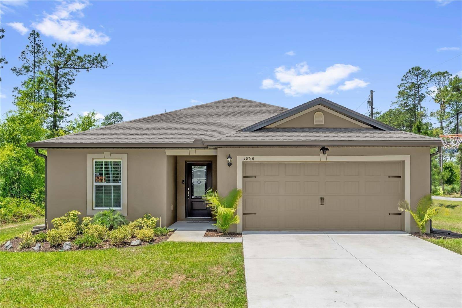1898 9TH AVE, Deland, FL 32724