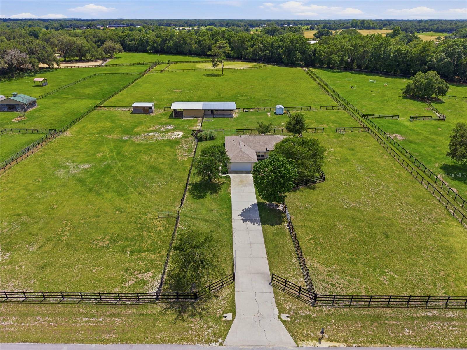 19630 SE 15TH PL, Morriston, FL 32668