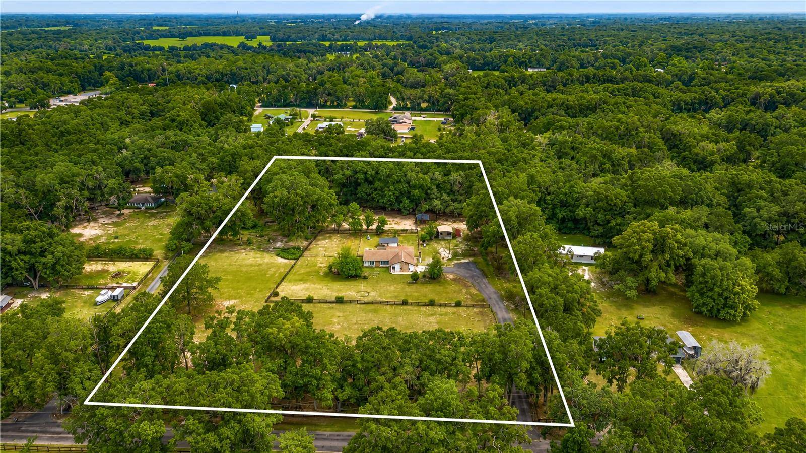 2735 NE 127TH PL, Anthony, FL 32617