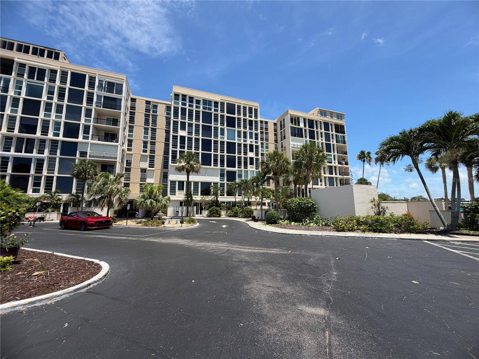 7400 SUN ISLAND DR S #111, South Pasadena, FL 33707