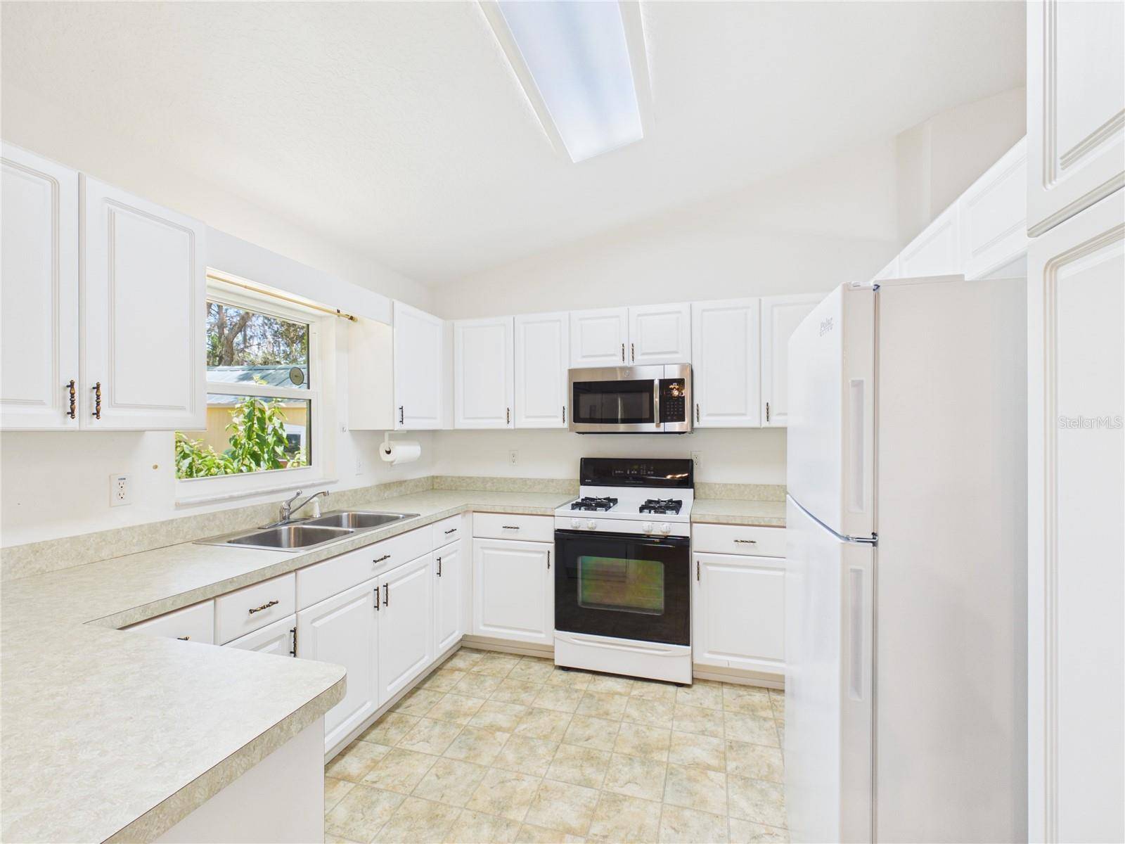 11236 N RAIN PT, Inglis, FL 34449