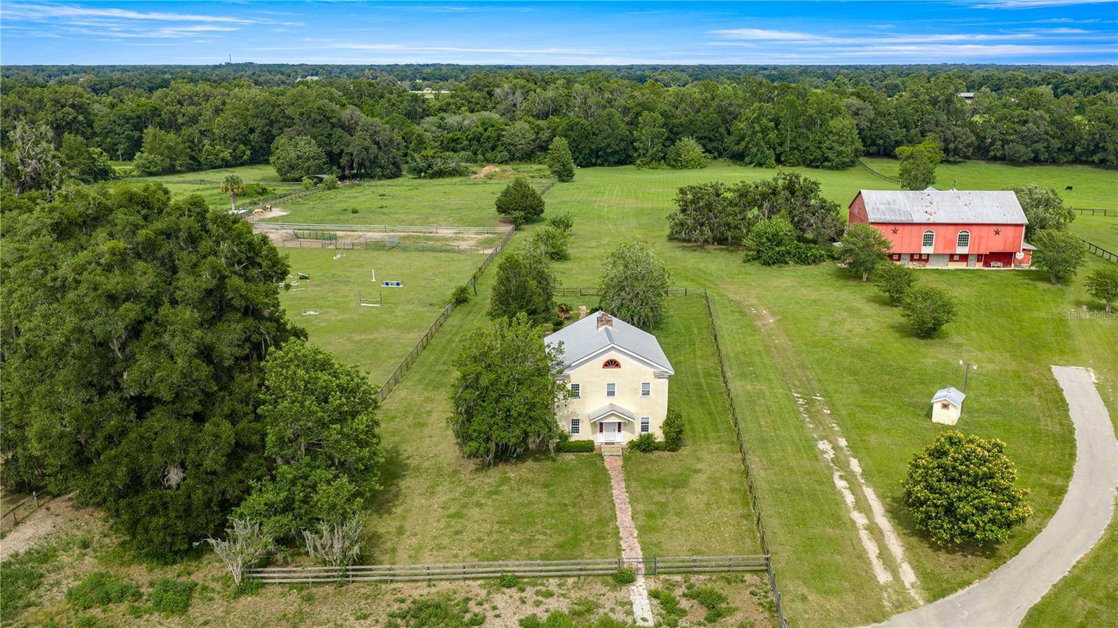 13939 N US HIGHWAY 441, Citra, FL 32113