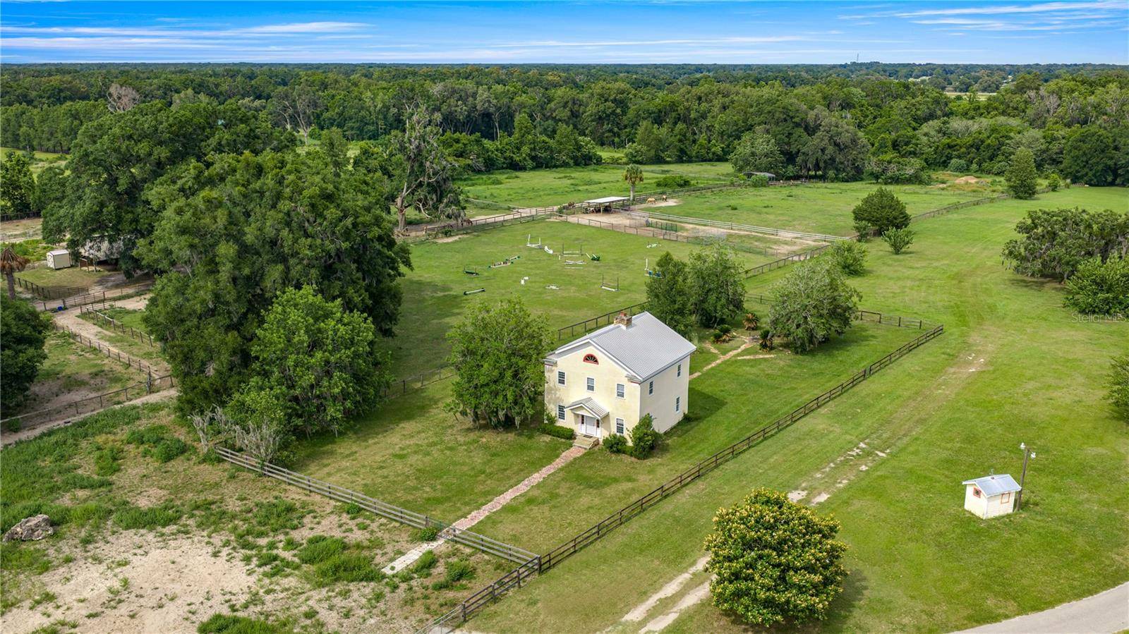 13939 N US HIGHWAY 441, Citra, FL 32113