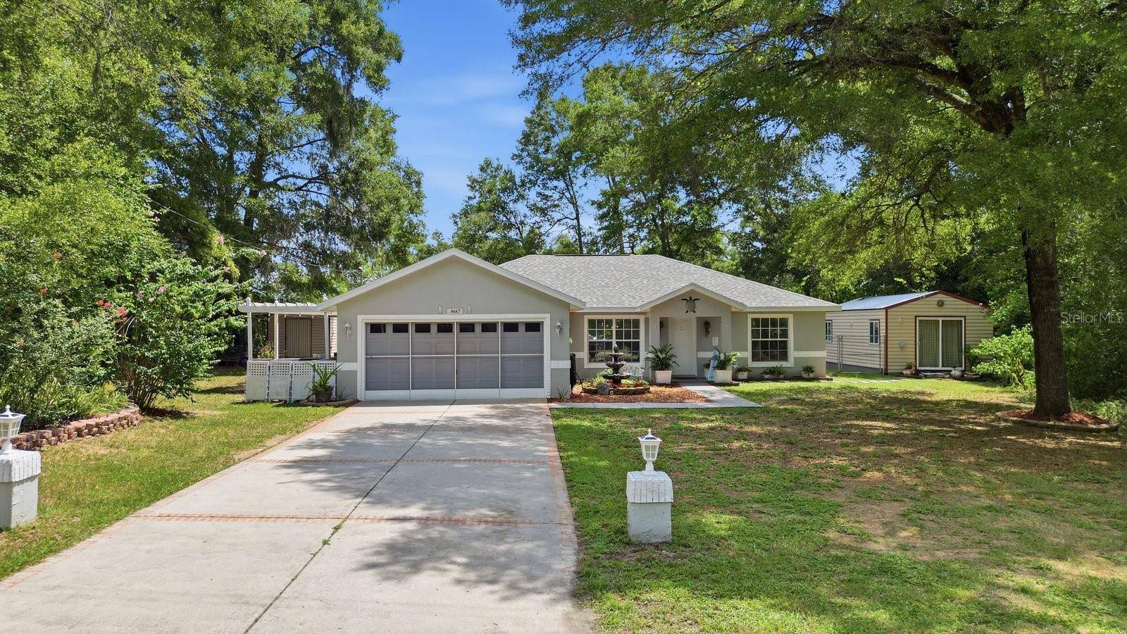 8667 N UPLAND DR, Citrus Springs, FL 34434