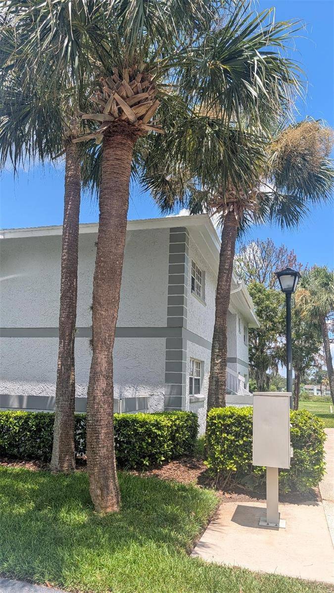 458 FAIRWAYS CIRCLE #C201, Ocala, FL 34472