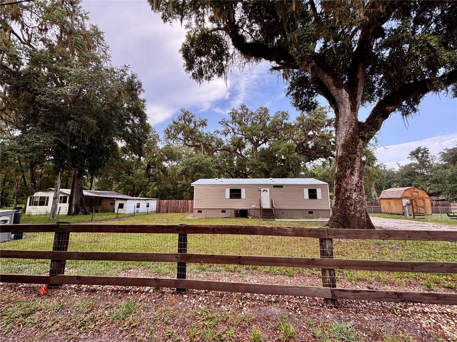 16581 NE 42ND AVE, Citra, FL 32113