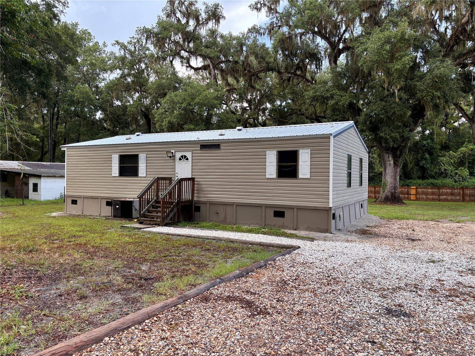 16581 NE 42ND AVE, Citra, FL 32113