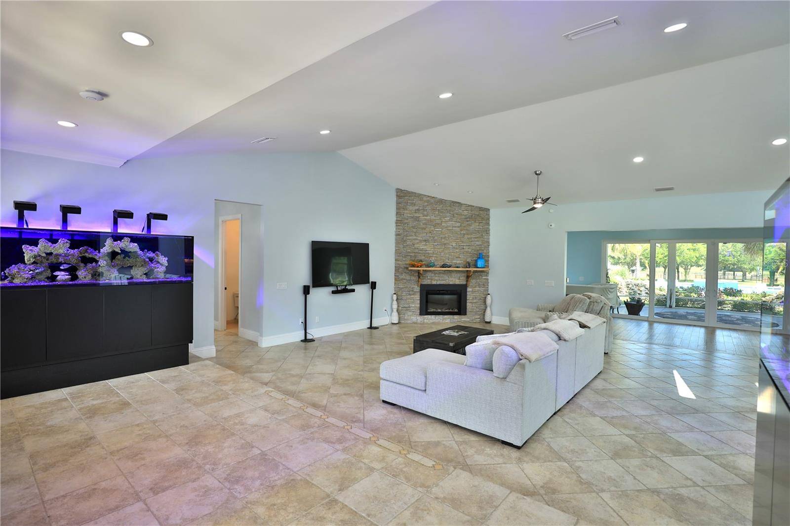 14285 N US HIGHWAY 441, Citra, FL 32113