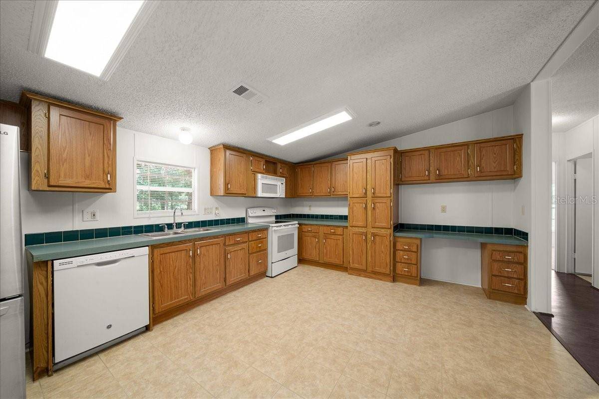 3551 NE 120TH ST, Anthony, FL 32617