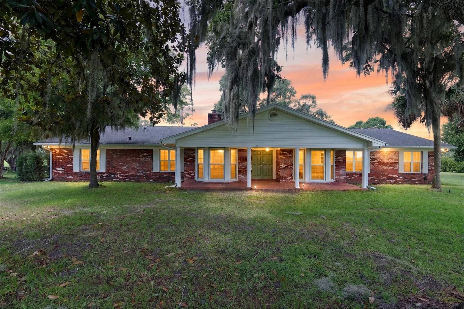 8544 NW 160TH AVE, Morriston, FL 32668