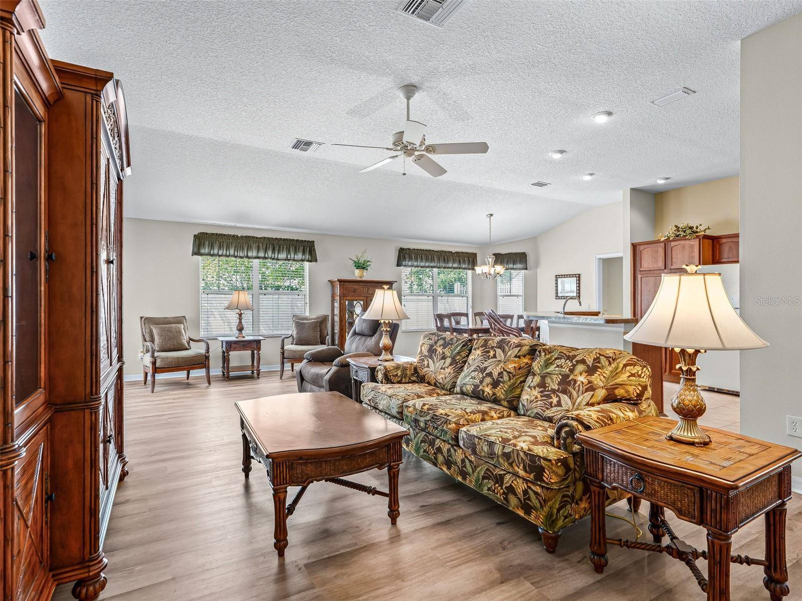 1134 SOUTHERN SUN DR, The Villages, FL 32162