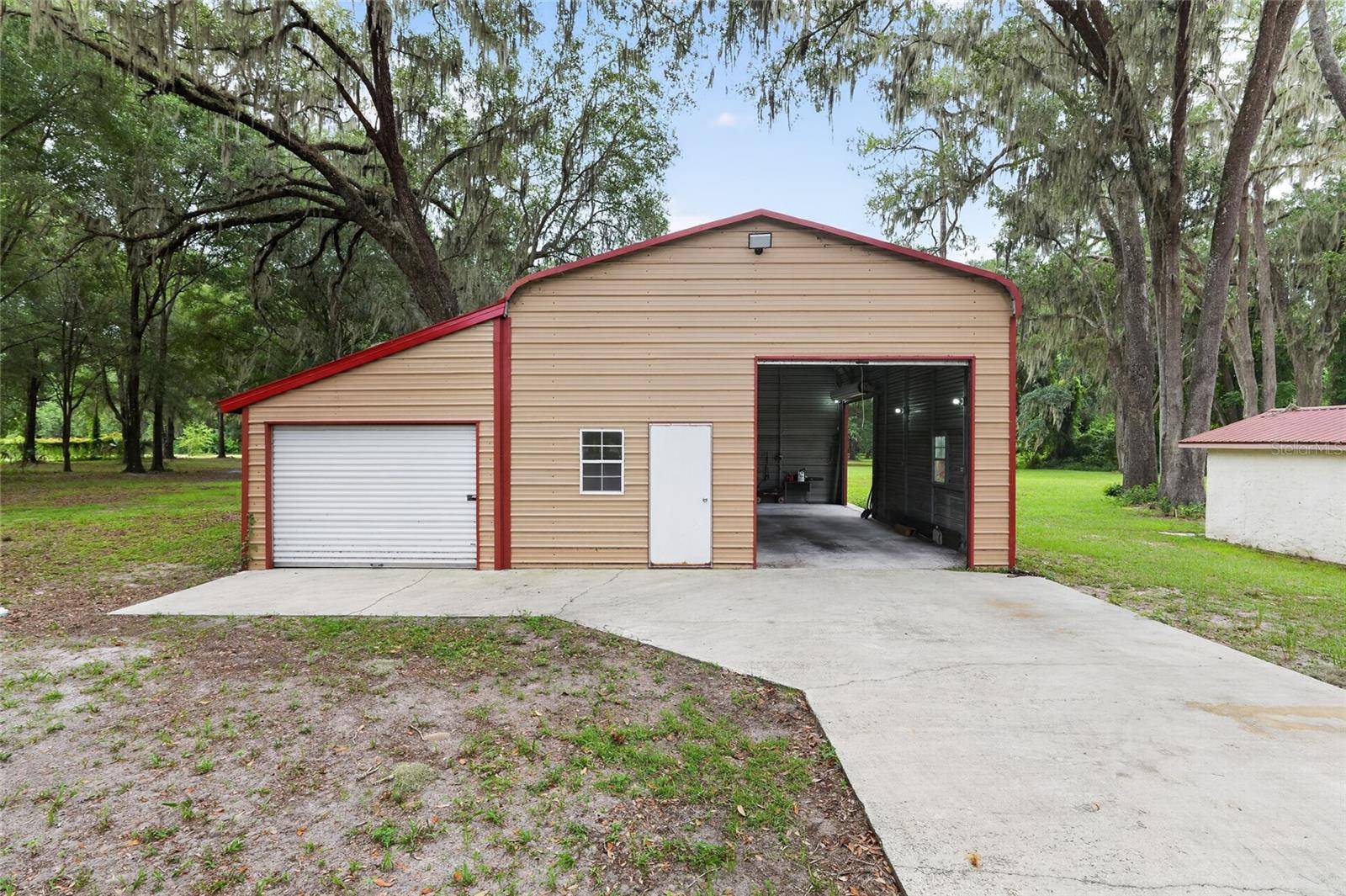 18741 N US HIGHWAY 301, Citra, FL 32113