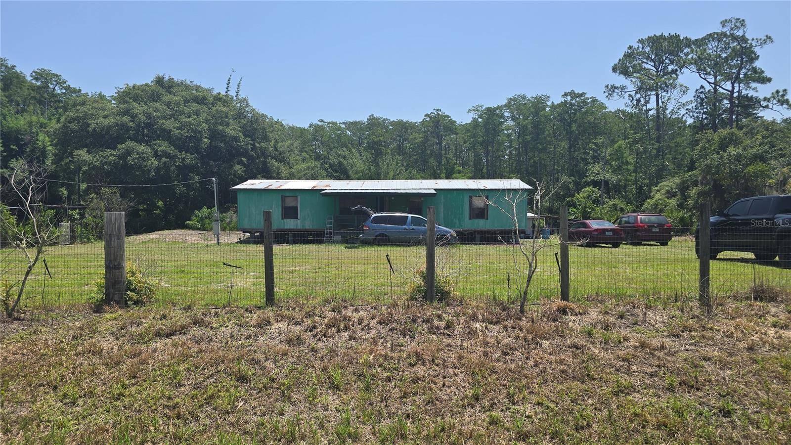 135 STARLIGHT RD, Crescent City, FL 32112