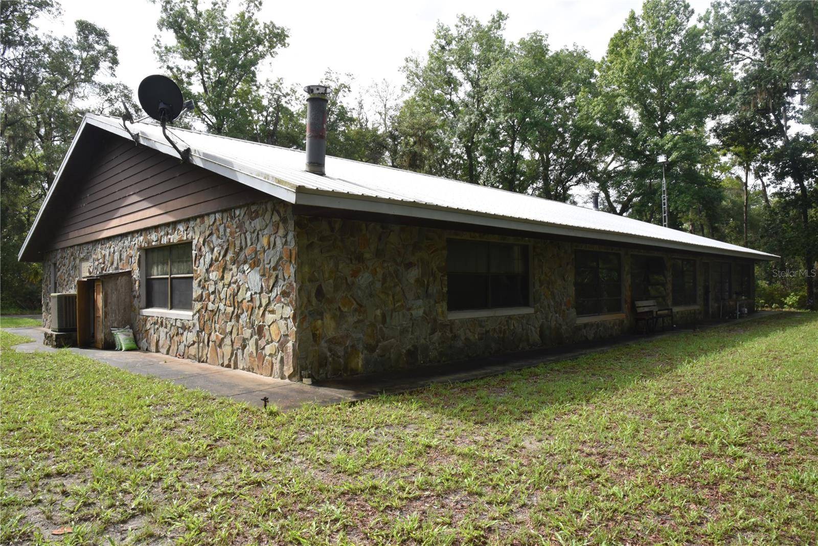 8650 NW 136TH AVE, Chiefland, FL 32626