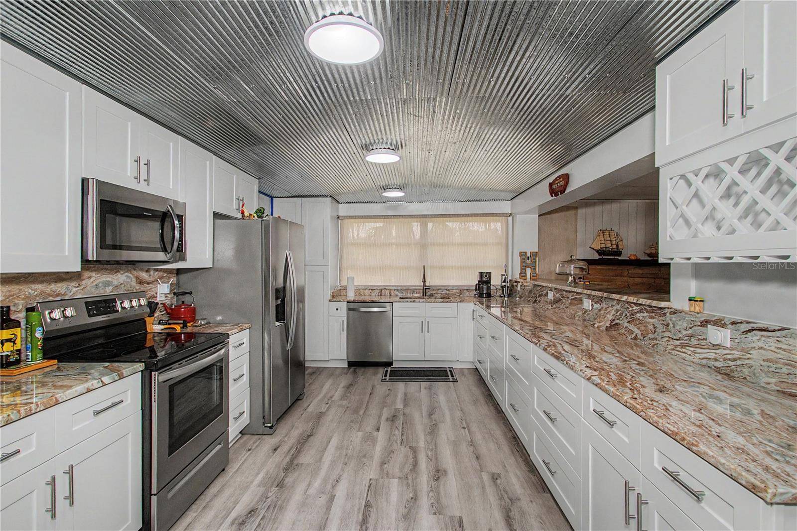 56440 WATER OAK RD, Astor, FL 32102