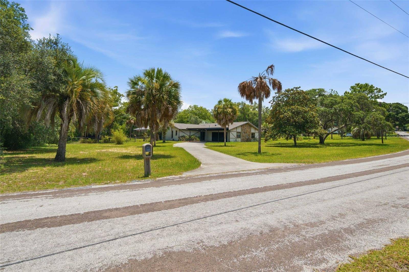 385 N CORNISH PT, Lecanto, FL 34461