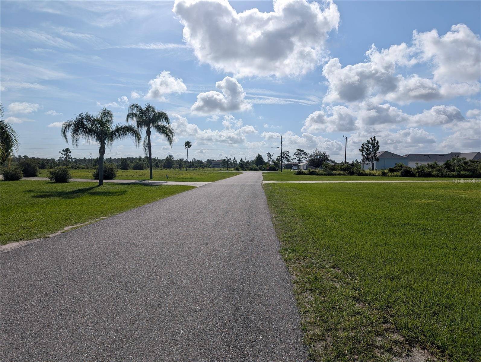 7 POINCIANA DR, Indian Lake Estates, FL 33855