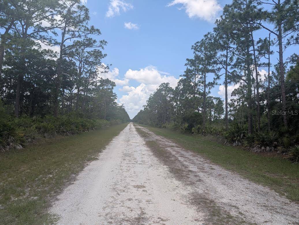 904 LAGUNA DR, Indian Lake Estates, FL 33855