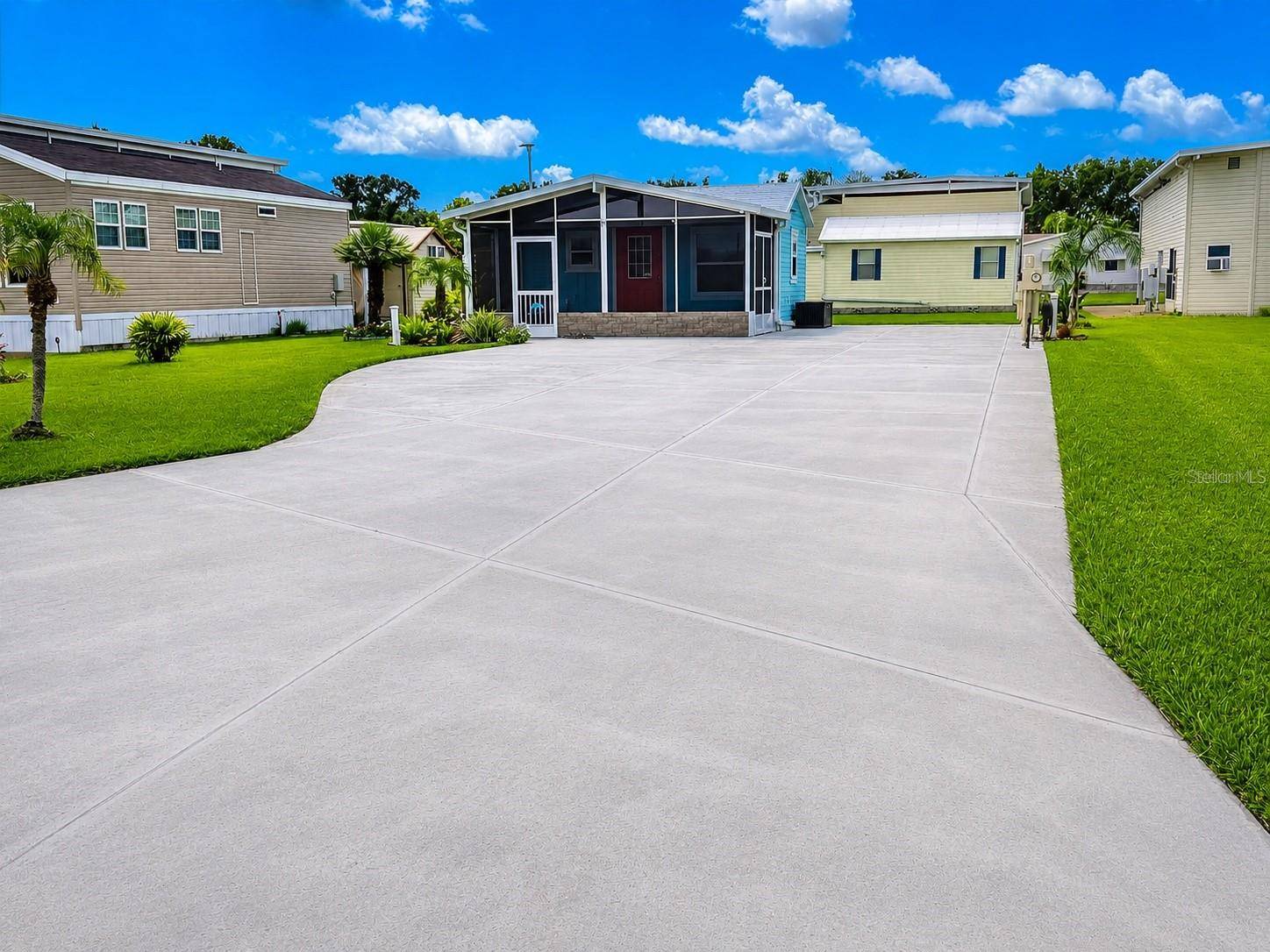 5245 ISLAND VIEW CIR N, Polk City, FL 33868