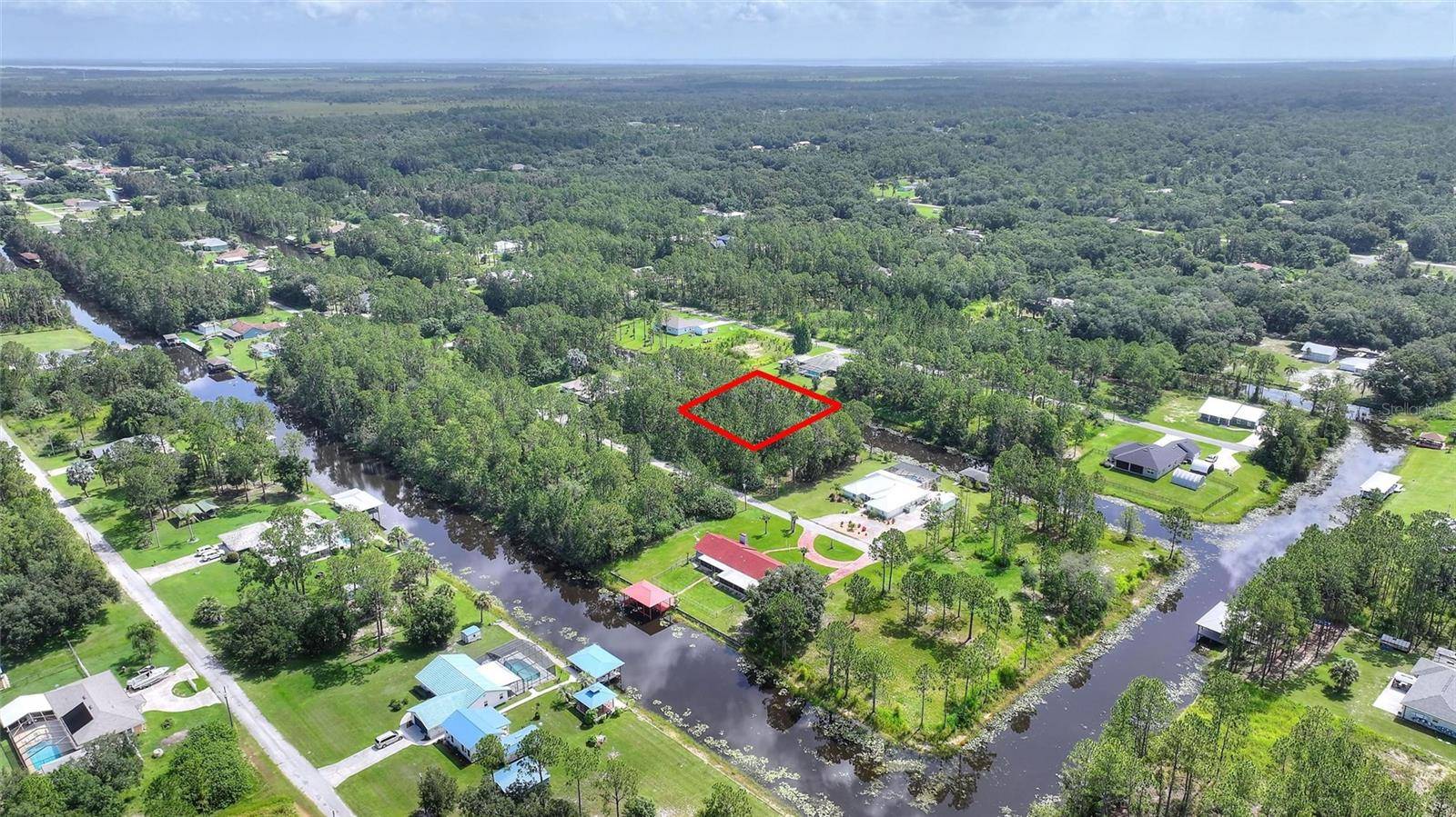30 AMARYLLIS DR, Indian Lake Estates, FL 33855