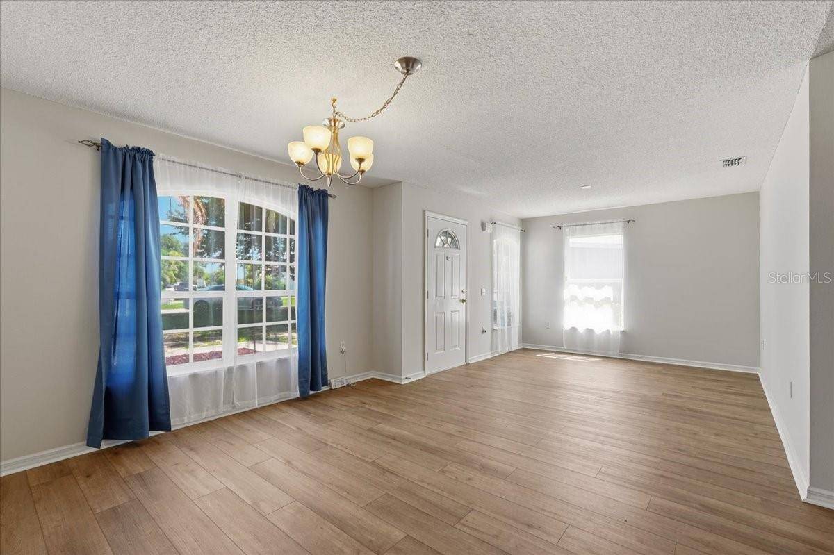 372 LAKE DAISY CIR, Winter Haven, FL 33884
