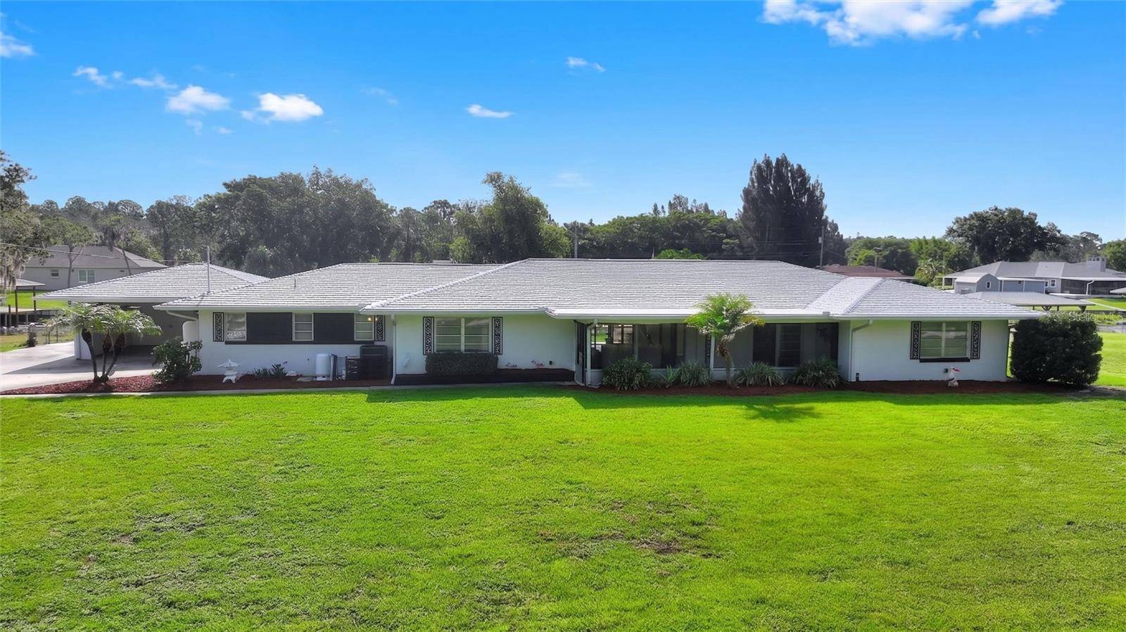 6197 AMARYLLIS DR, Indian Lake Estates, FL 33855