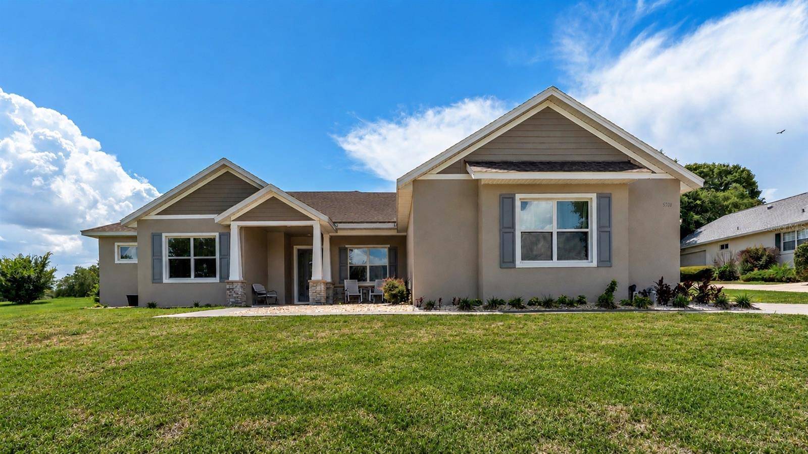 5701 CRESTVIEW DR, Lady Lake, FL 32159