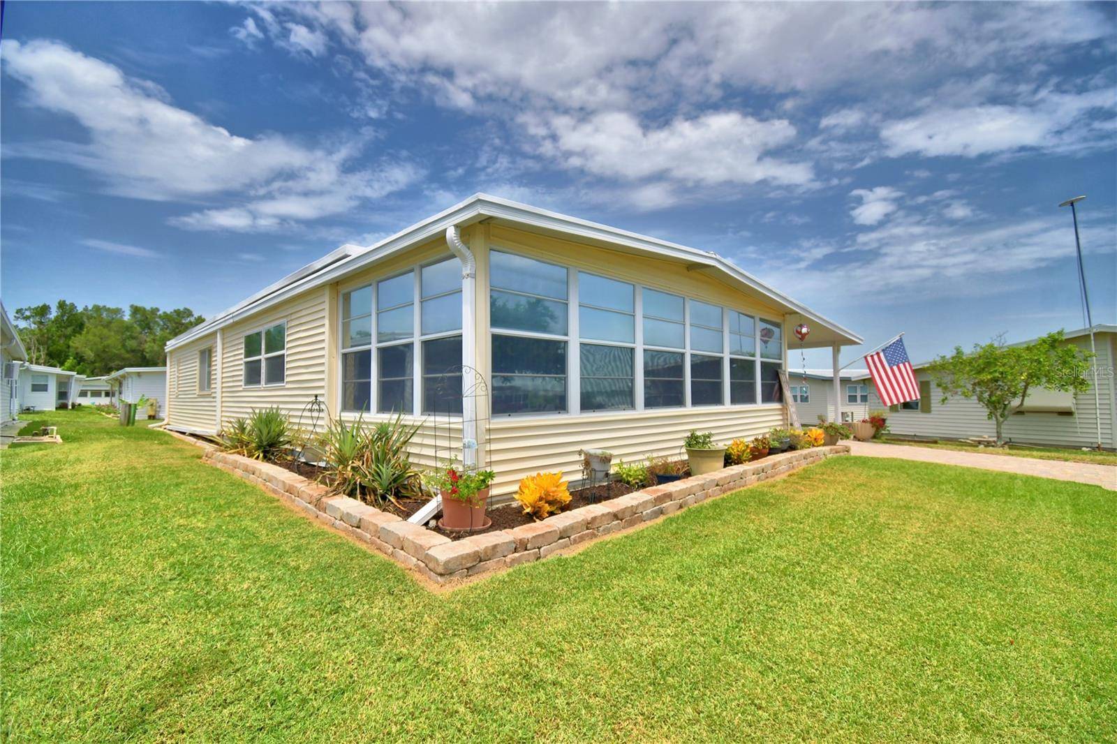 151 HOLIDAY LN, Auburndale, FL 33823