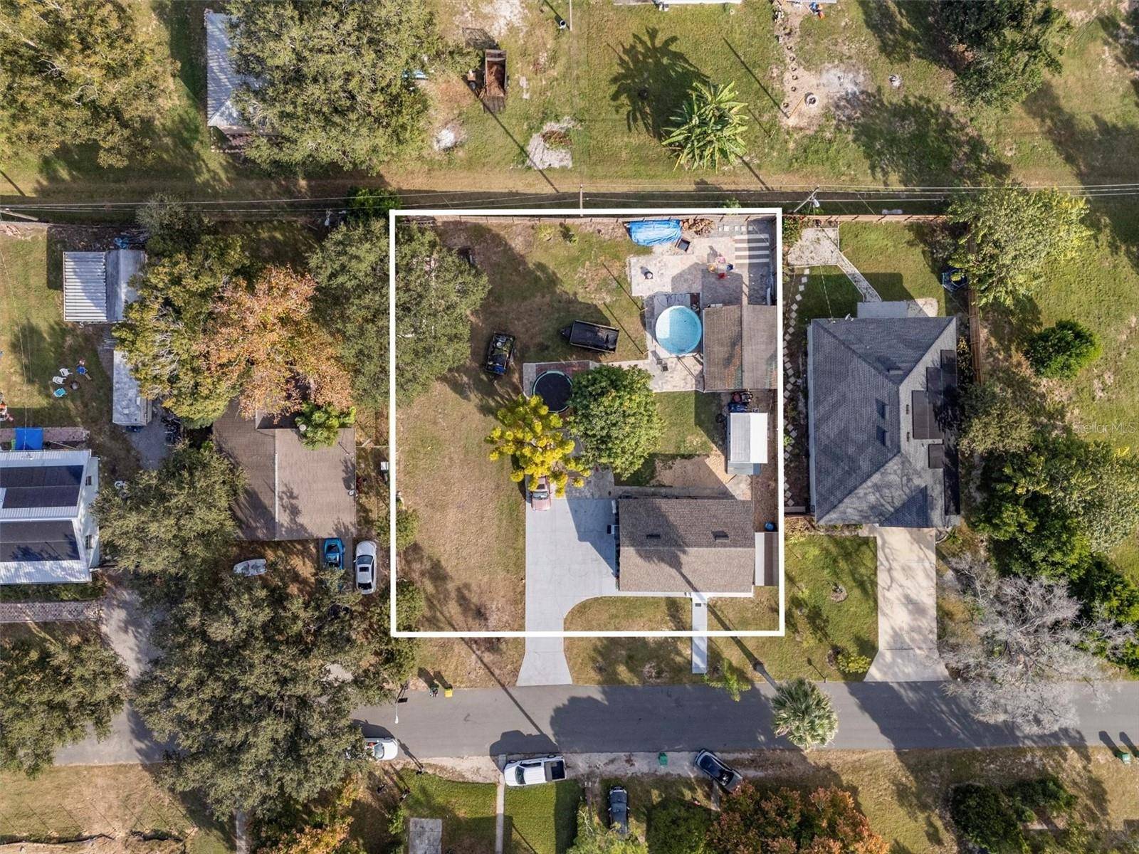 513 5TH ST, Dundee, FL 33838