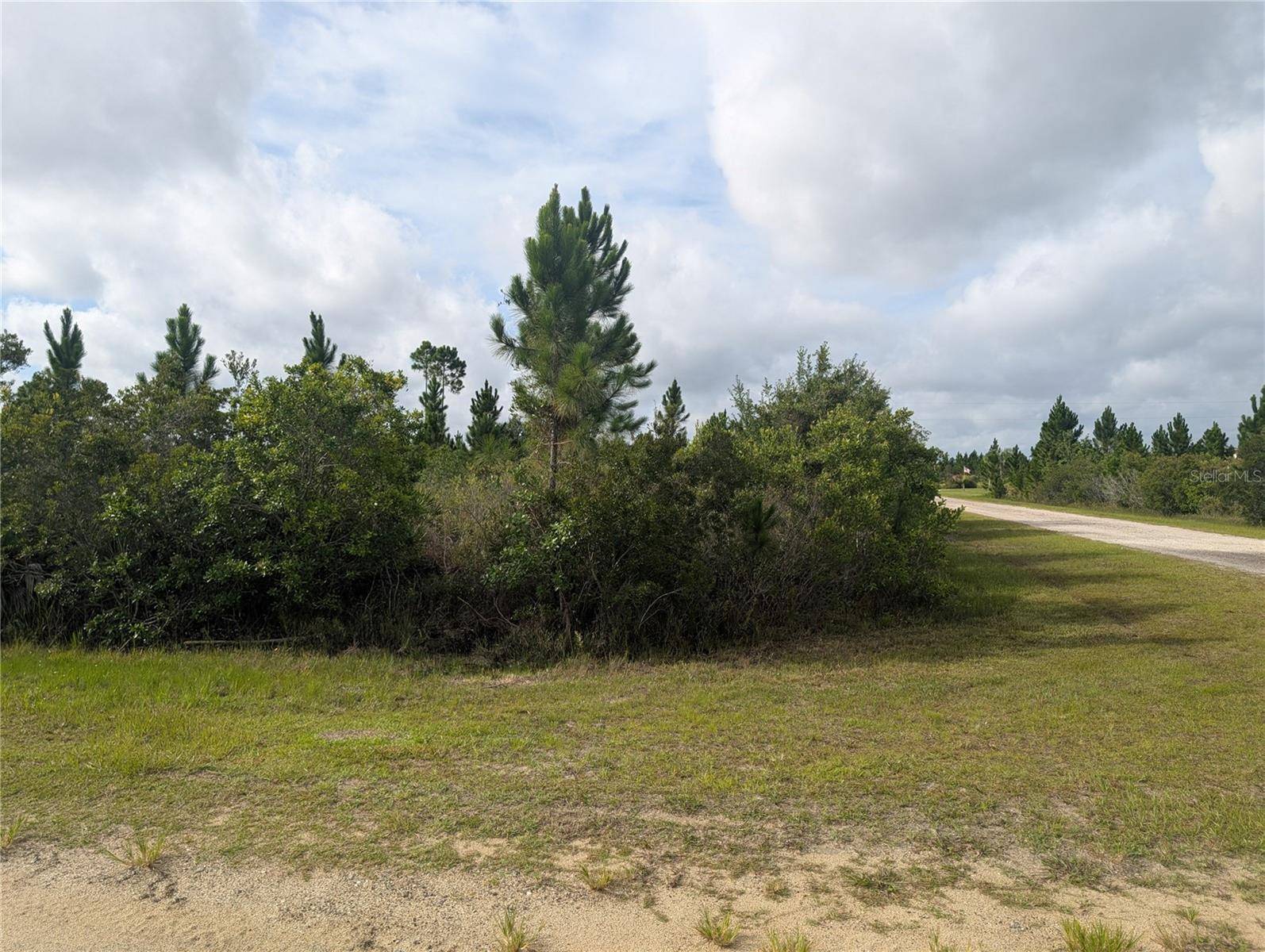 523 BELMONTE DR, Indian Lake Estates, FL 33855
