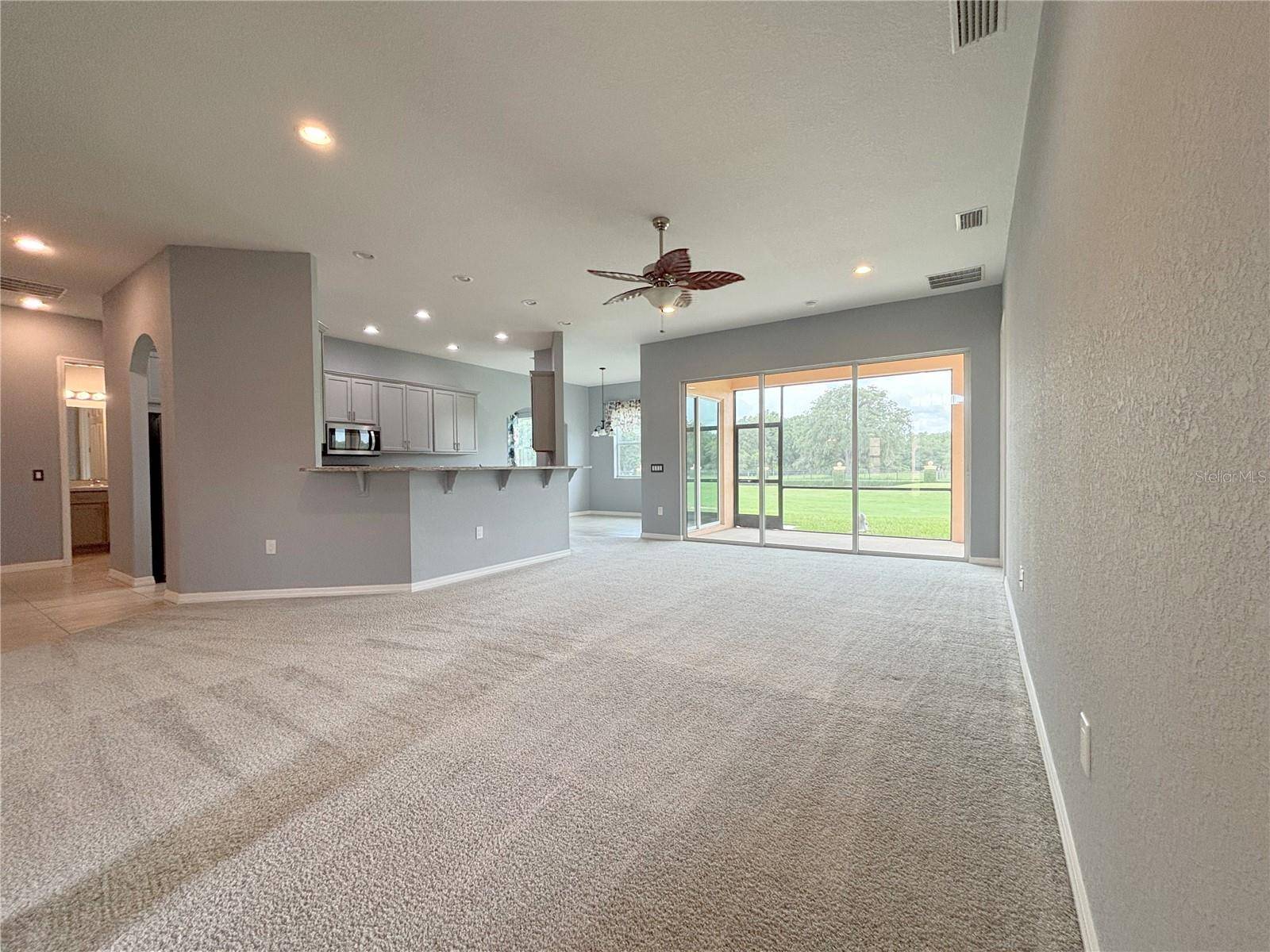 1124 SAWGRASS DR, Winter Haven, FL 33884