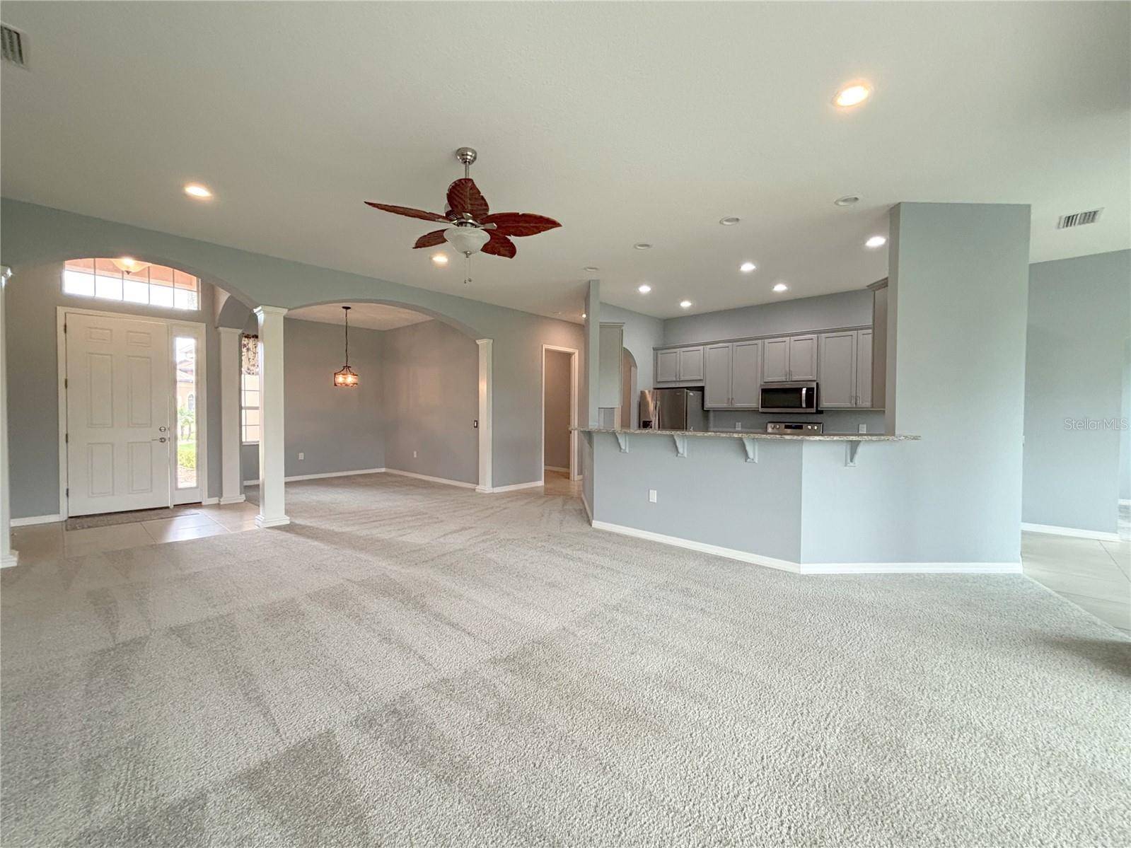 1124 SAWGRASS DR, Winter Haven, FL 33884