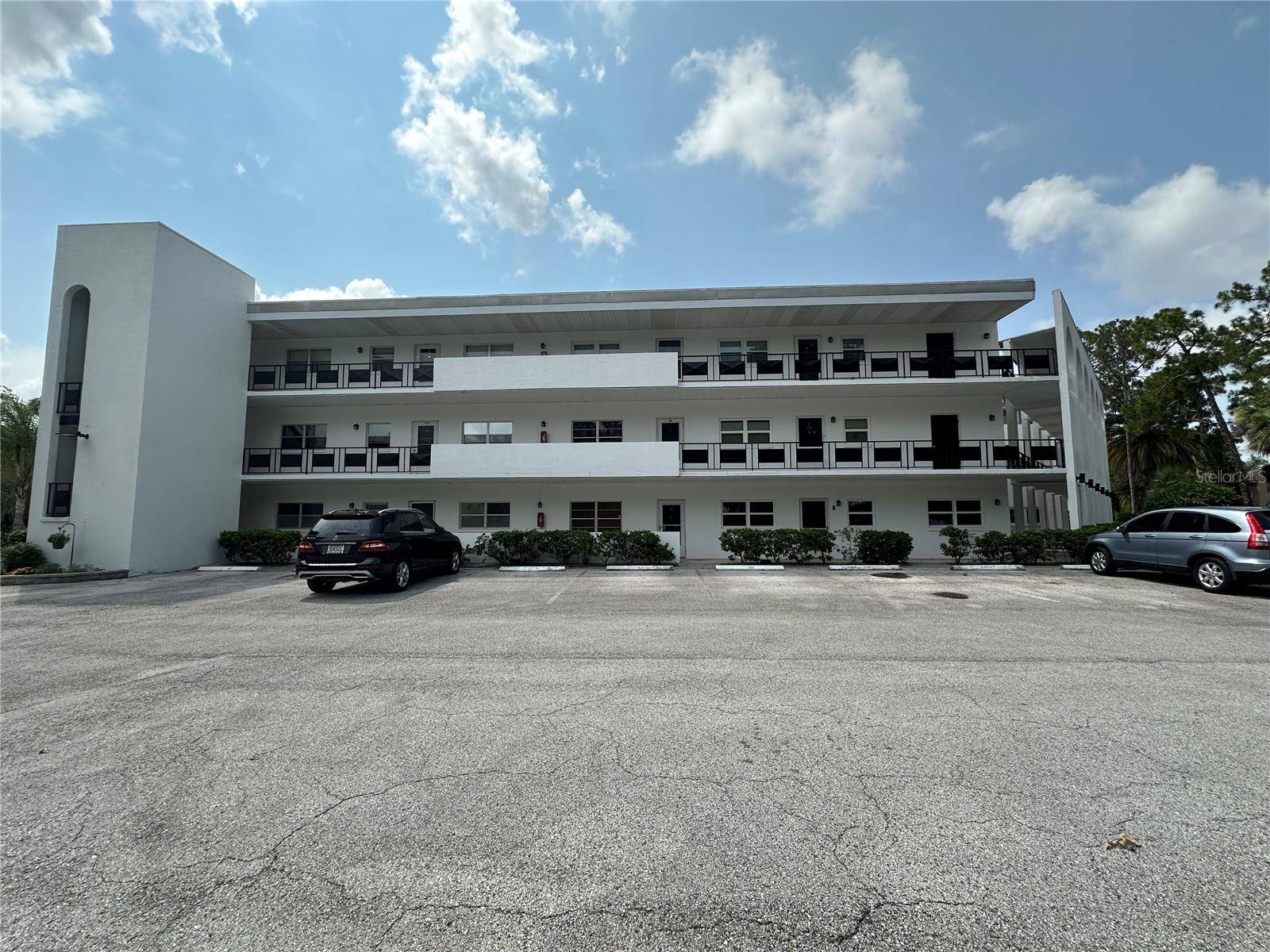 100 EL CAMINO DR #104, Winter Haven, FL 33884